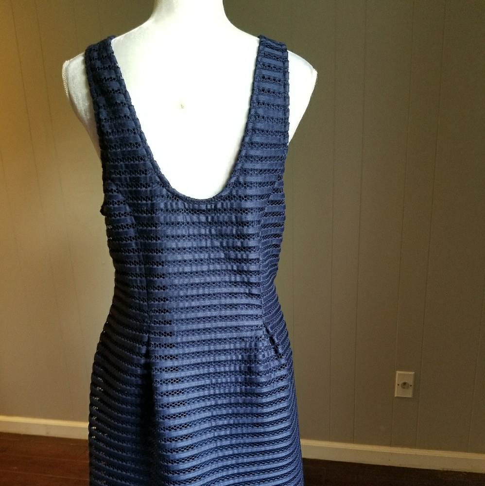 Beautiful navy blue dress - Picture 3 of 8